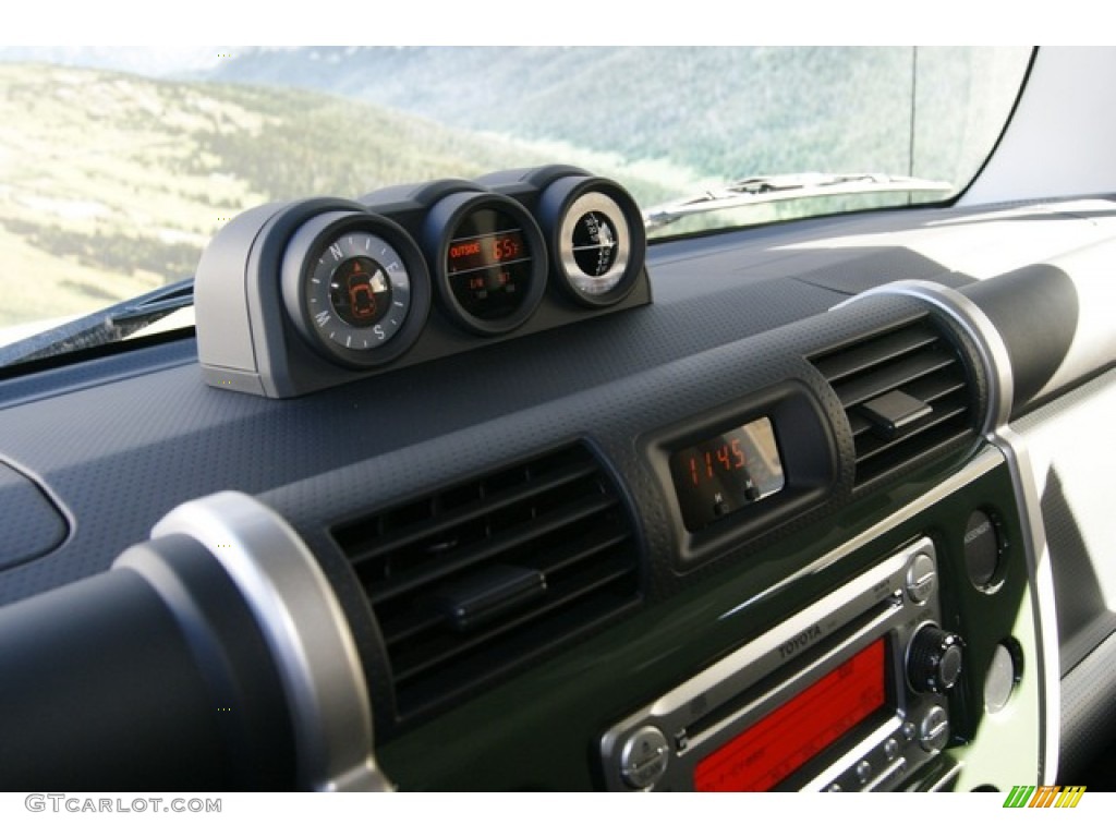 2012 Toyota FJ Cruiser 4WD Gauges Photo #55946536