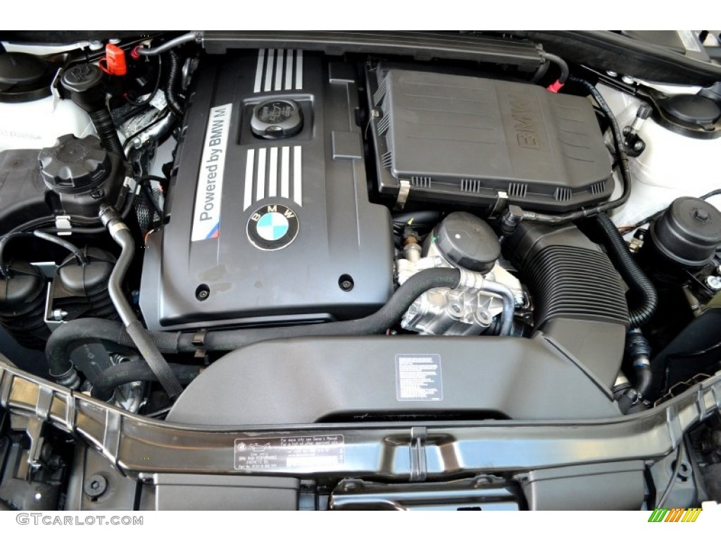 2011 BMW 1 Series M Coupe Engine Photos