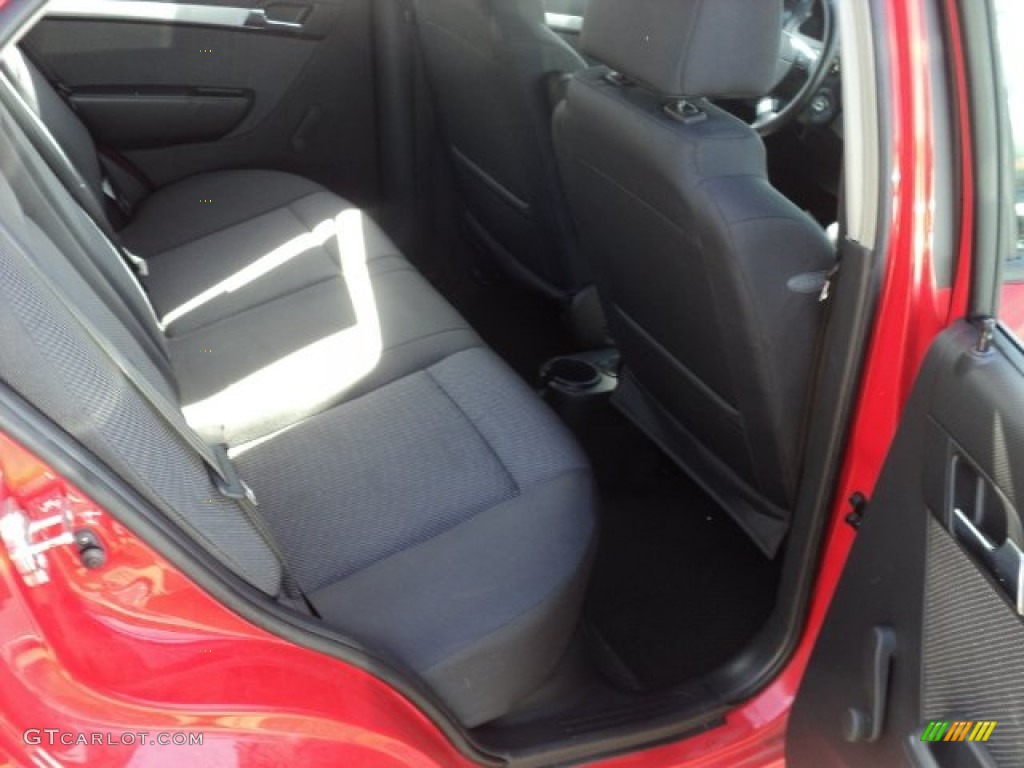 2010 Aveo LT Sedan - Victory Red / Charcoal photo #11