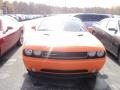 Header Orange - Challenger SXT Photo No. 2