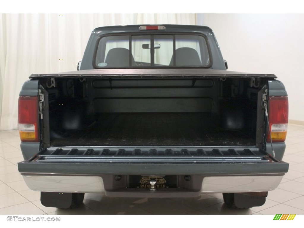 1997 Ranger XLT Regular Cab - Medium Willow Green Metallic / Willow Green photo #15