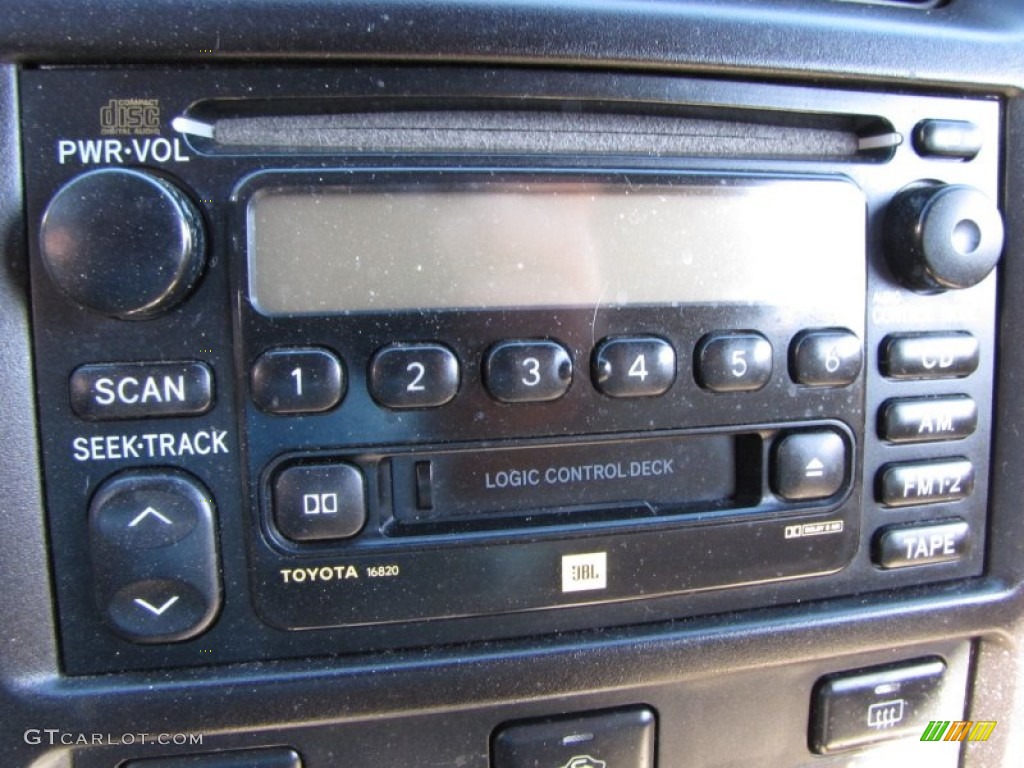 2001 Toyota Solara SE Convertible Audio System Photos