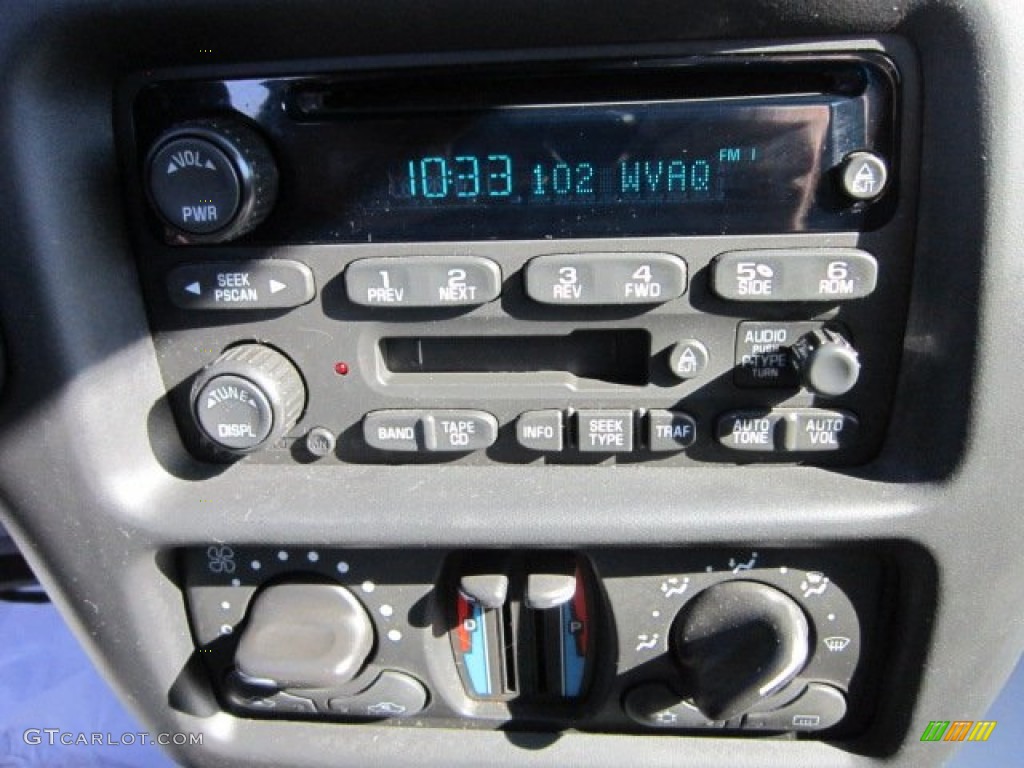 2005 Chevrolet Monte Carlo LT Audio System Photo #55958538