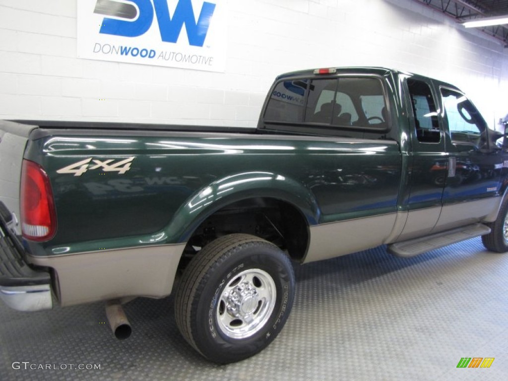 2003 F250 Super Duty Lariat SuperCab 4x4 - Dark Highland Green Metallic / Medium Parchment Beige photo #4