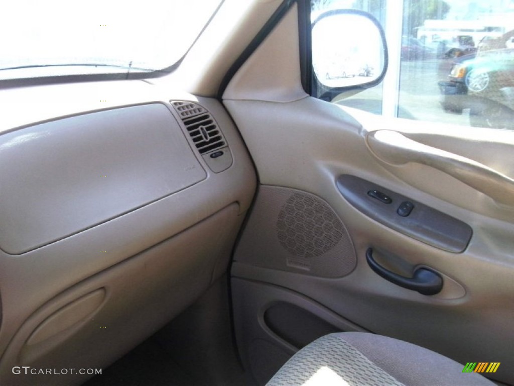 1997 Expedition XLT - Vermont Green Metallic / Medium Prairie Tan photo #19