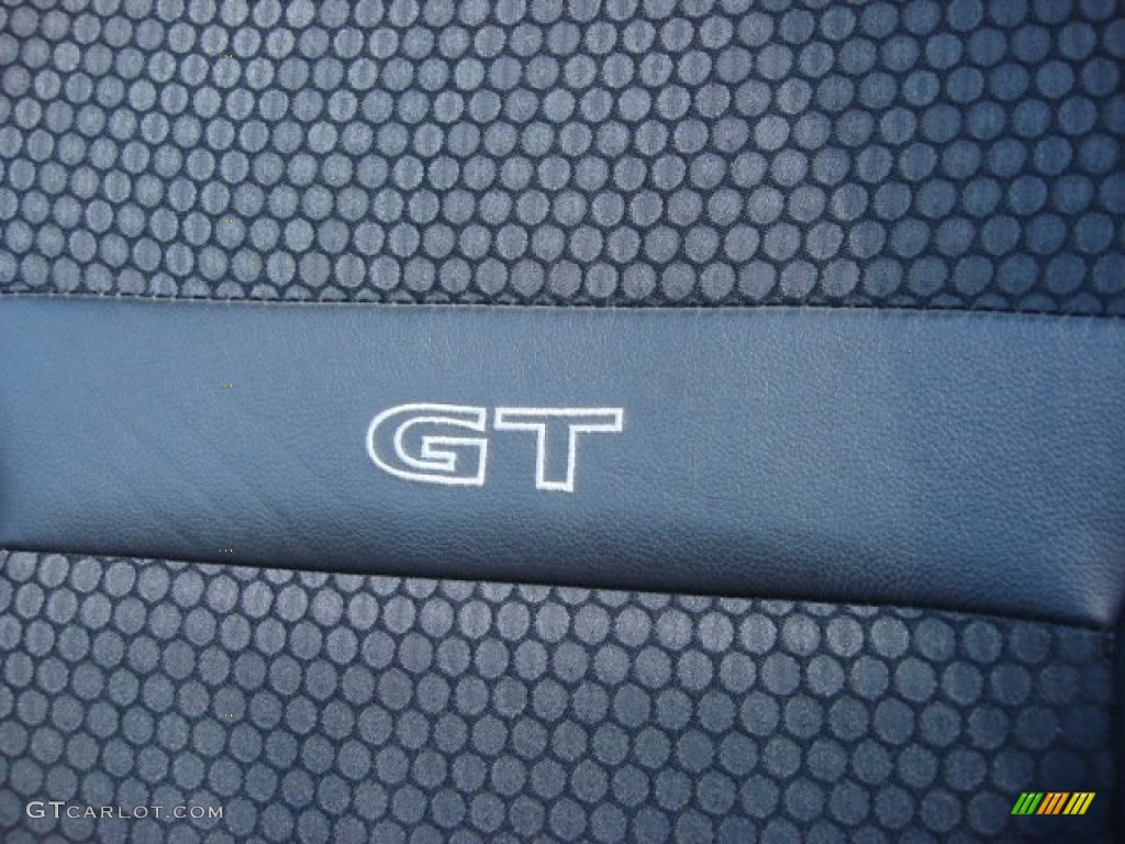 2009 Pontiac Vibe GT Marks and Logos Photo #55964670
