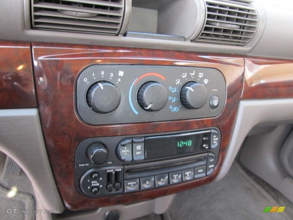 2002 Chrysler Sebring LX Sedan Controls Photo #55967312