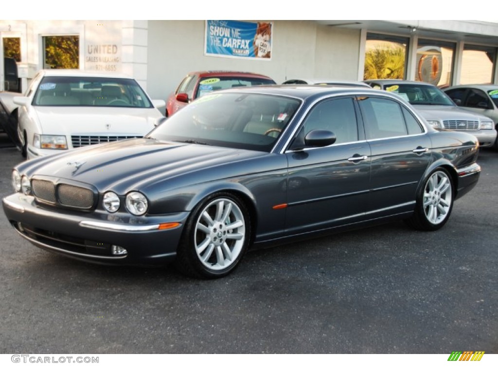 2004 XJ XJR - Dark Blue Grey Pearl Metallic / Dove photo #2