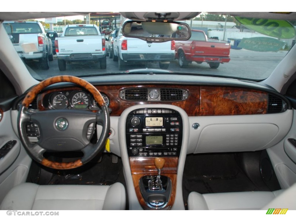 2004 Jaguar XJ XJR Dove Dashboard Photo #55969179