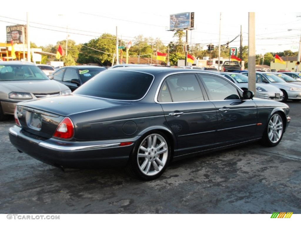 2004 XJ XJR - Dark Blue Grey Pearl Metallic / Dove photo #12