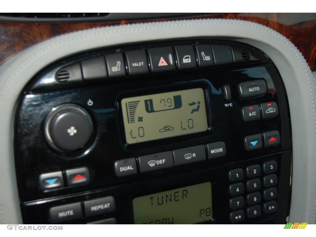 2004 Jaguar XJ XJR Controls Photo #55969497