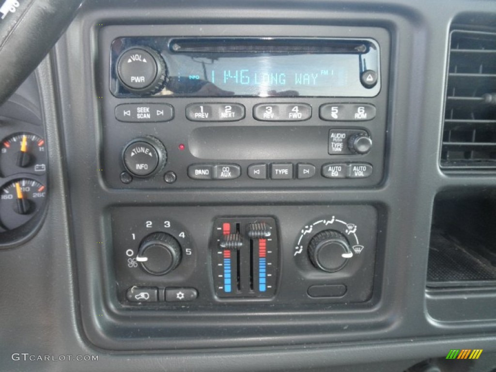 2005 GMC Sierra 1500 Work Truck Regular Cab 4x4 Audio System Photo #55970163