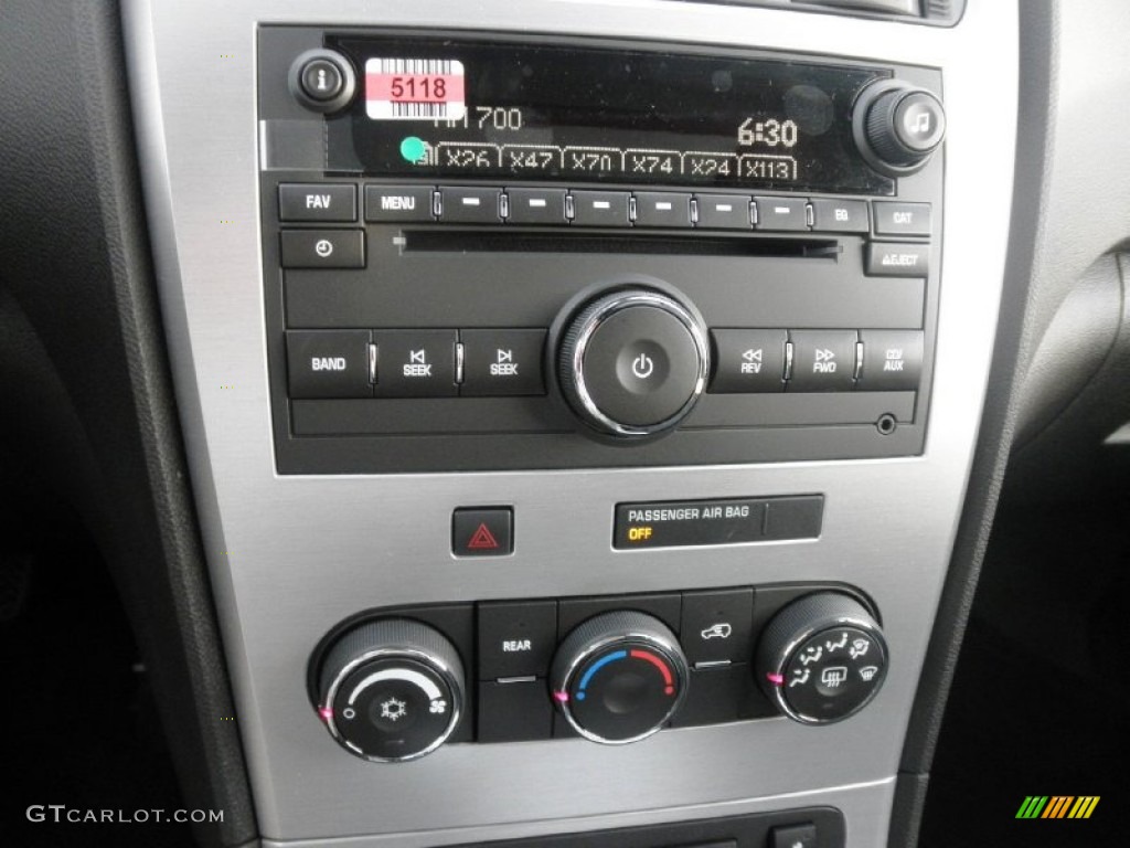2012 GMC Acadia SLE AWD Audio System Photo #55970712