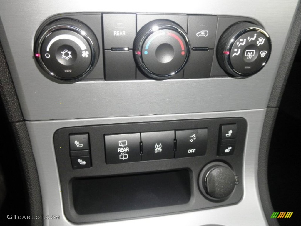 2012 GMC Acadia SLE AWD Controls Photo #55970721