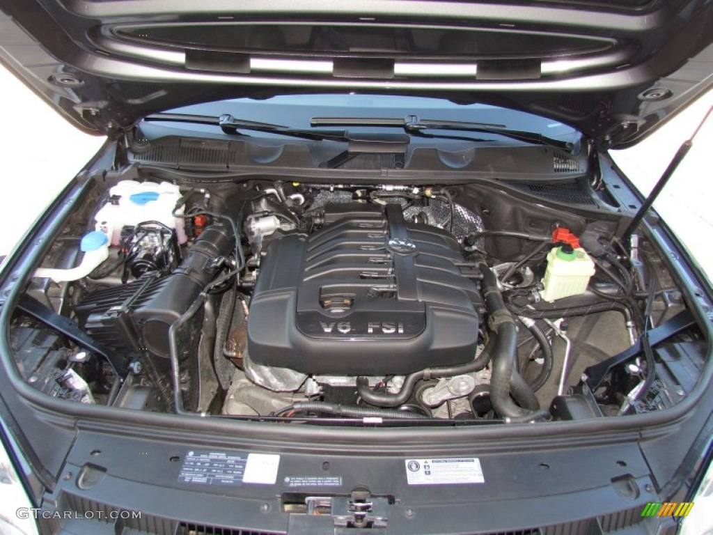 2011 Volkswagen Touareg VR6 FSI Executive 4XMotion Engine Photos