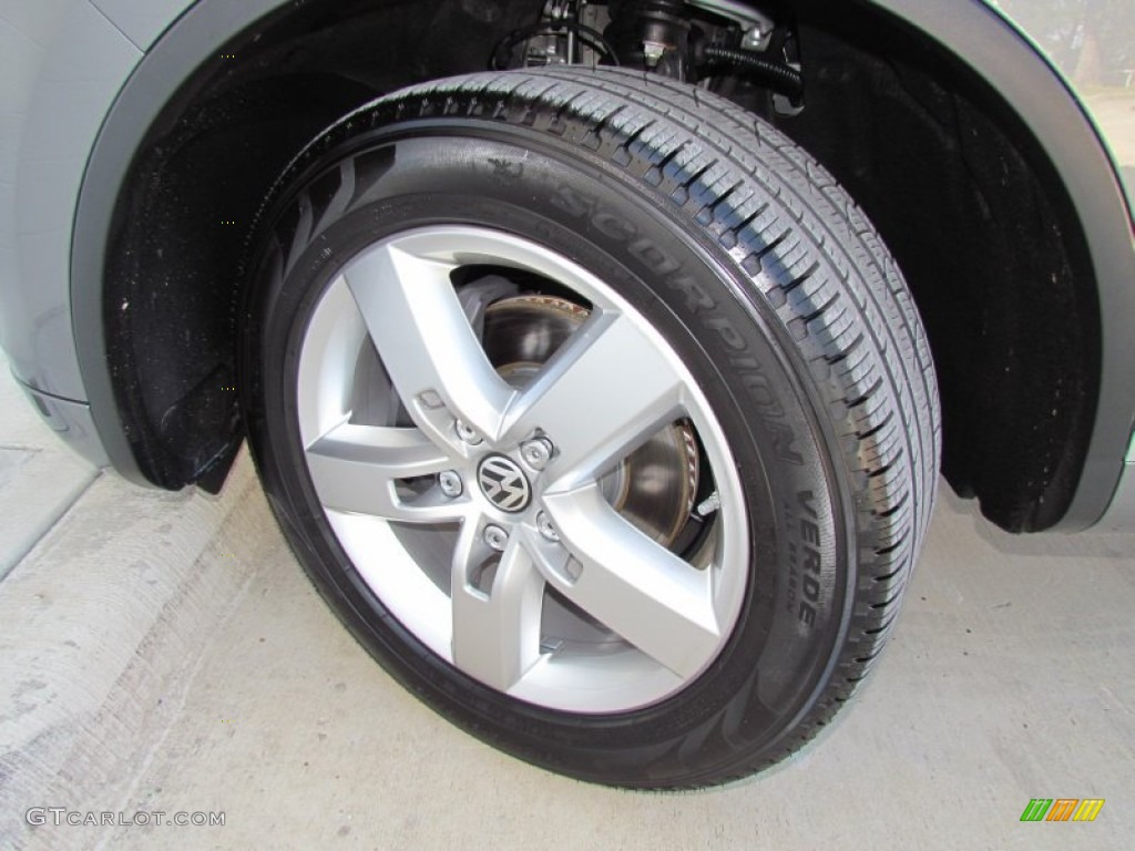 2011 Volkswagen Touareg VR6 FSI Executive 4XMotion Wheel Photos