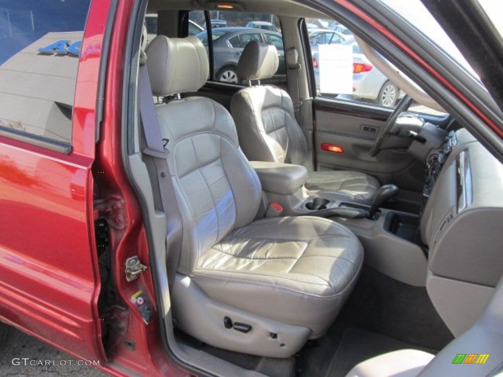 2002 Grand Cherokee Limited 4x4 - Inferno Red Tinted Pearlcoat / Sandstone photo #11