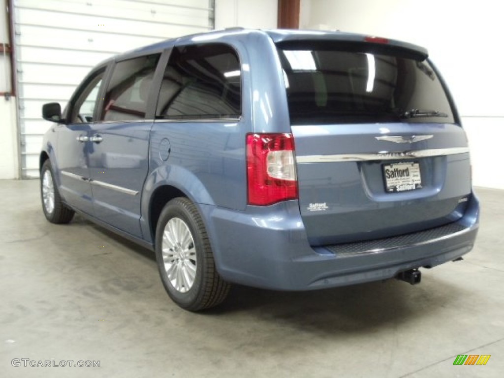 2012 Sapphire Crystal Metallic Chrysler Town Amp Country