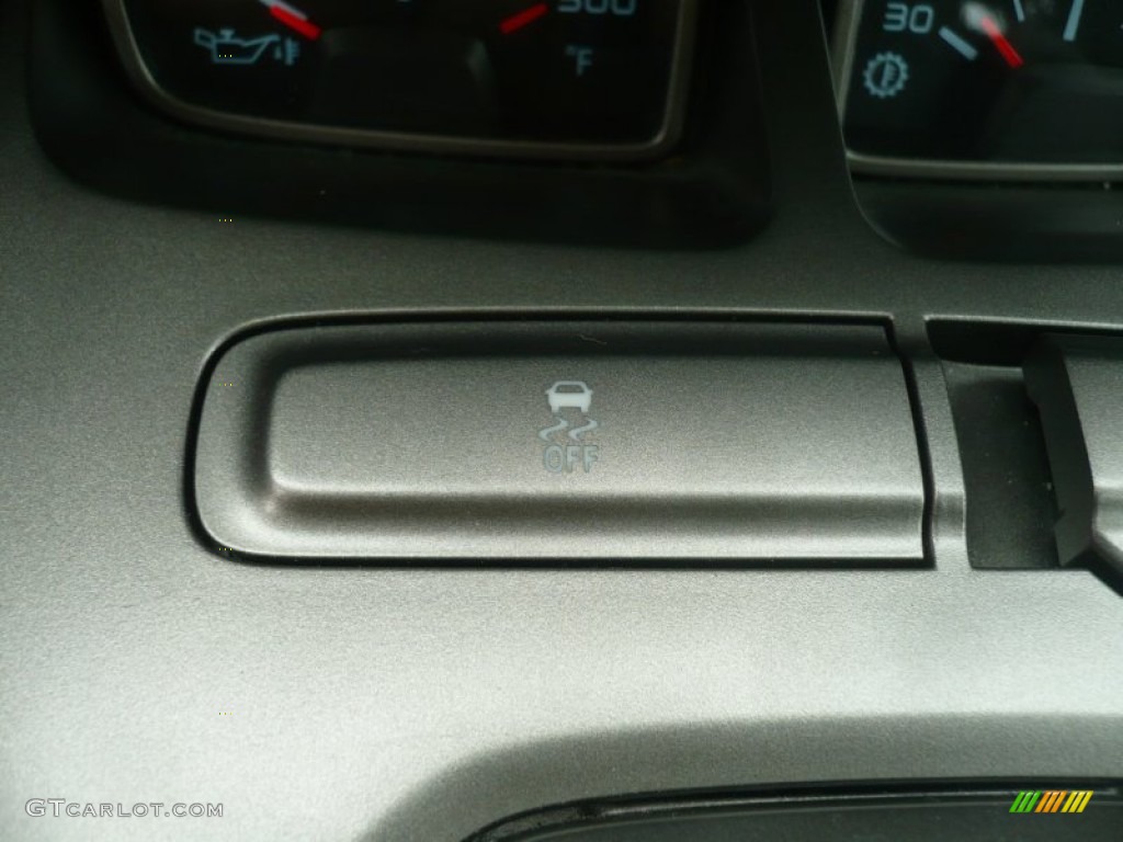 2011 Chevrolet Camaro SS/RS Coupe Controls Photo #55972618