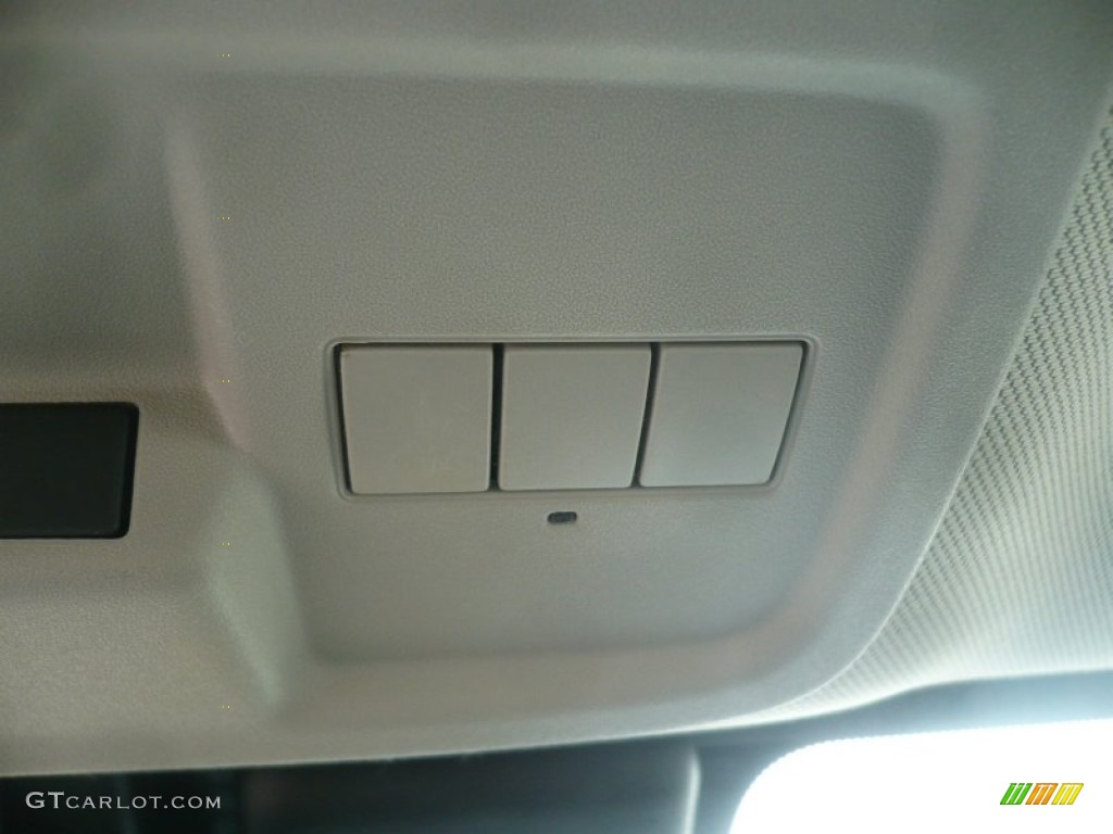 2011 Chevrolet Camaro SS/RS Coupe Controls Photo #55972623