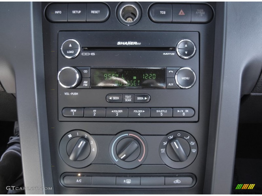 2008 Ford Mustang GT Deluxe Coupe Audio System Photo #55973137