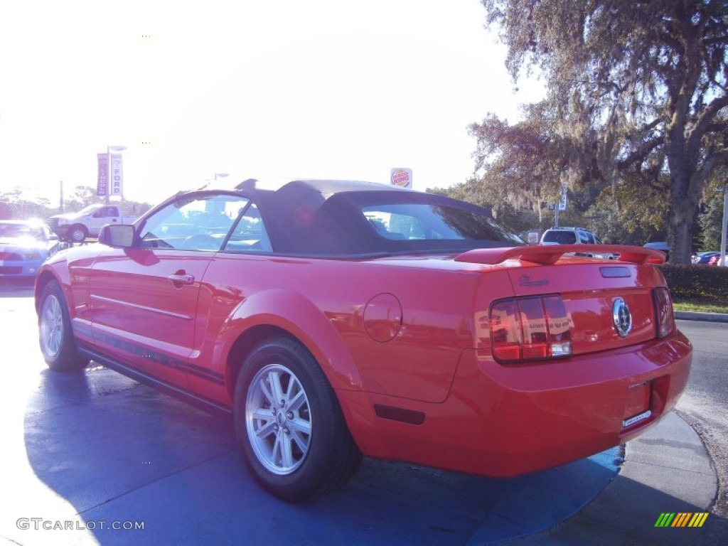 2006 Mustang V6 Premium Convertible - Torch Red / Light Graphite photo #3
