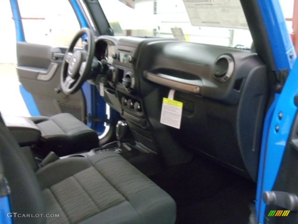 2012 Wrangler Sport S 4x4 - Cosmos Blue / Black photo #18