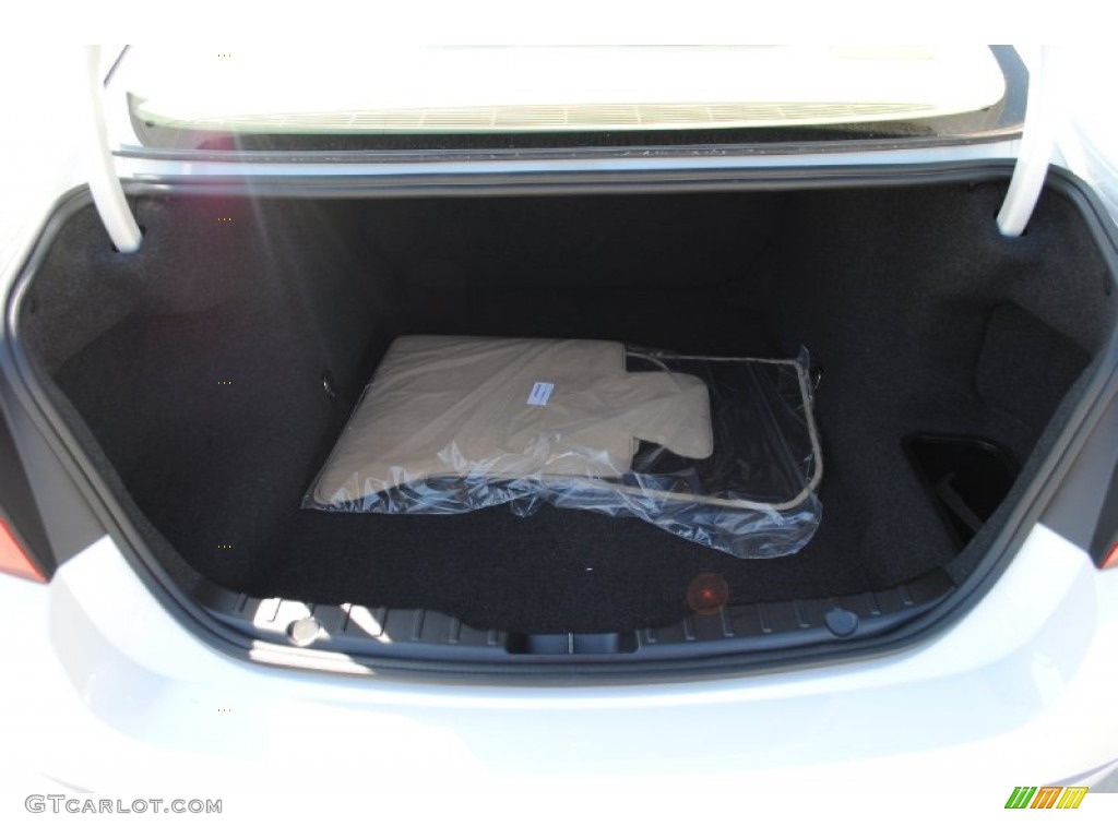 2012 BMW 5 Series 528i Sedan Trunk Photo #55974649