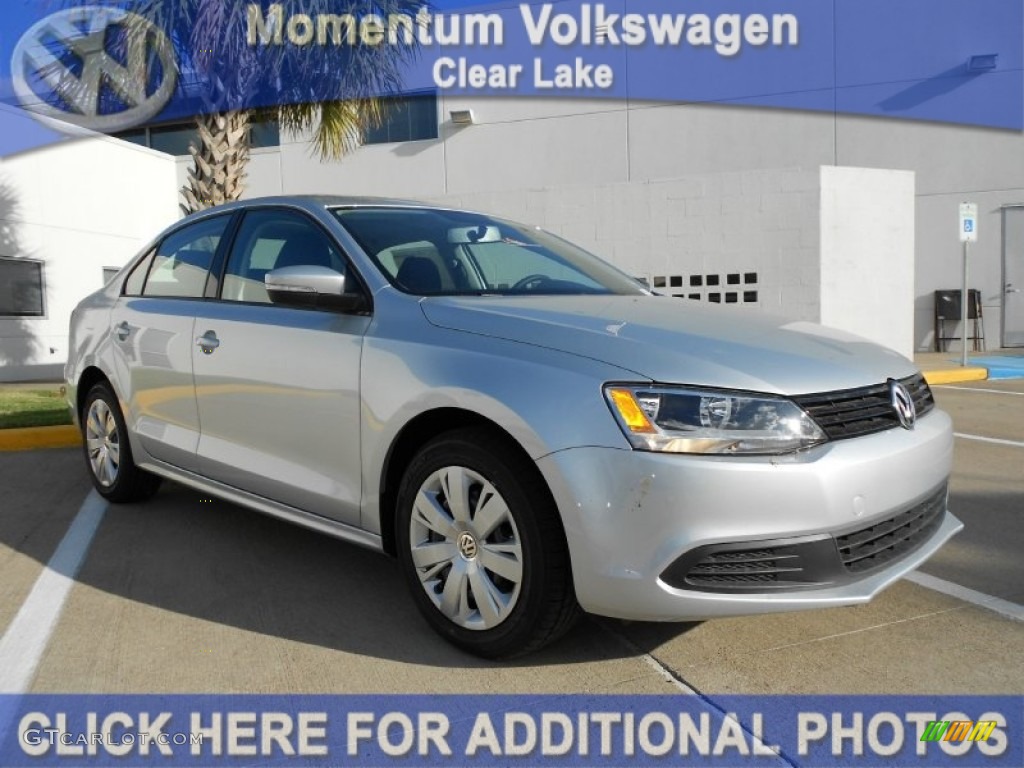 Reflex Silver Metallic Volkswagen Jetta