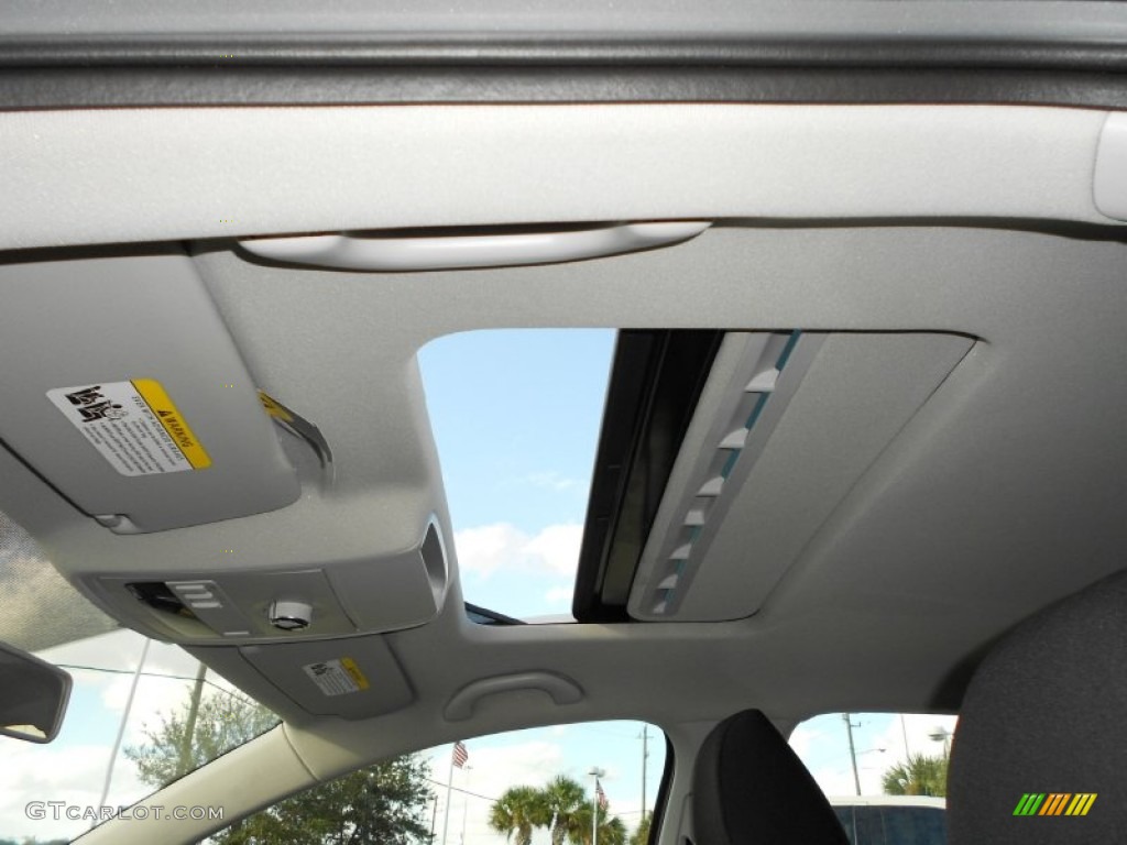 2012 Jetta S Sedan - Reflex Silver Metallic / Titan Black photo #21