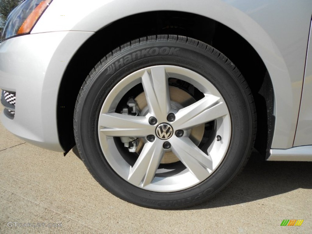 2012 Volkswagen Passat 2.5L SE Wheel Photo #55980208