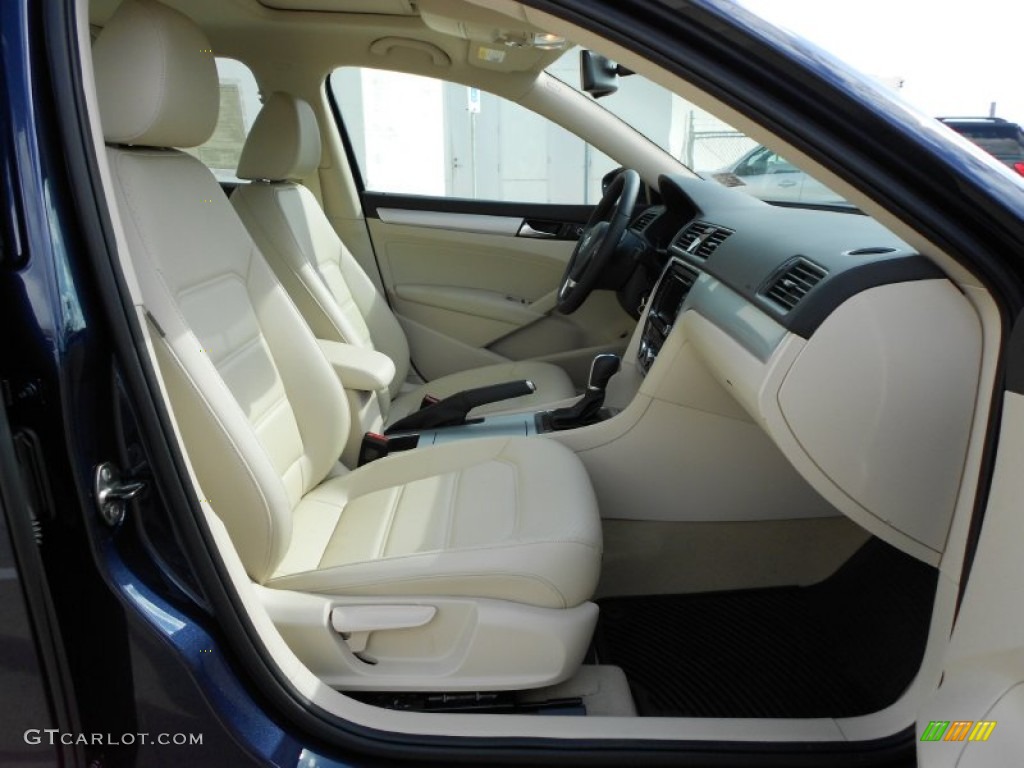 Cornsilk Beige Interior 2012 Volkswagen Passat 2.5L SE Photo #55980469