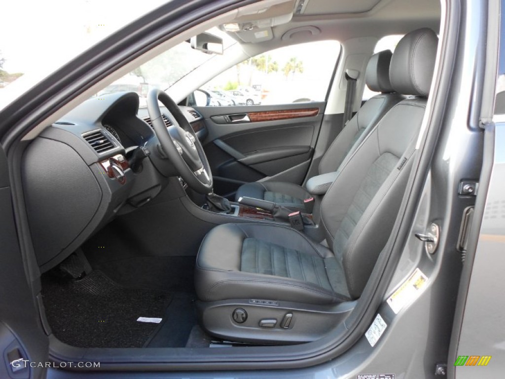 Titan Black Interior 2012 Volkswagen Passat V6 SEL Photo #55980856