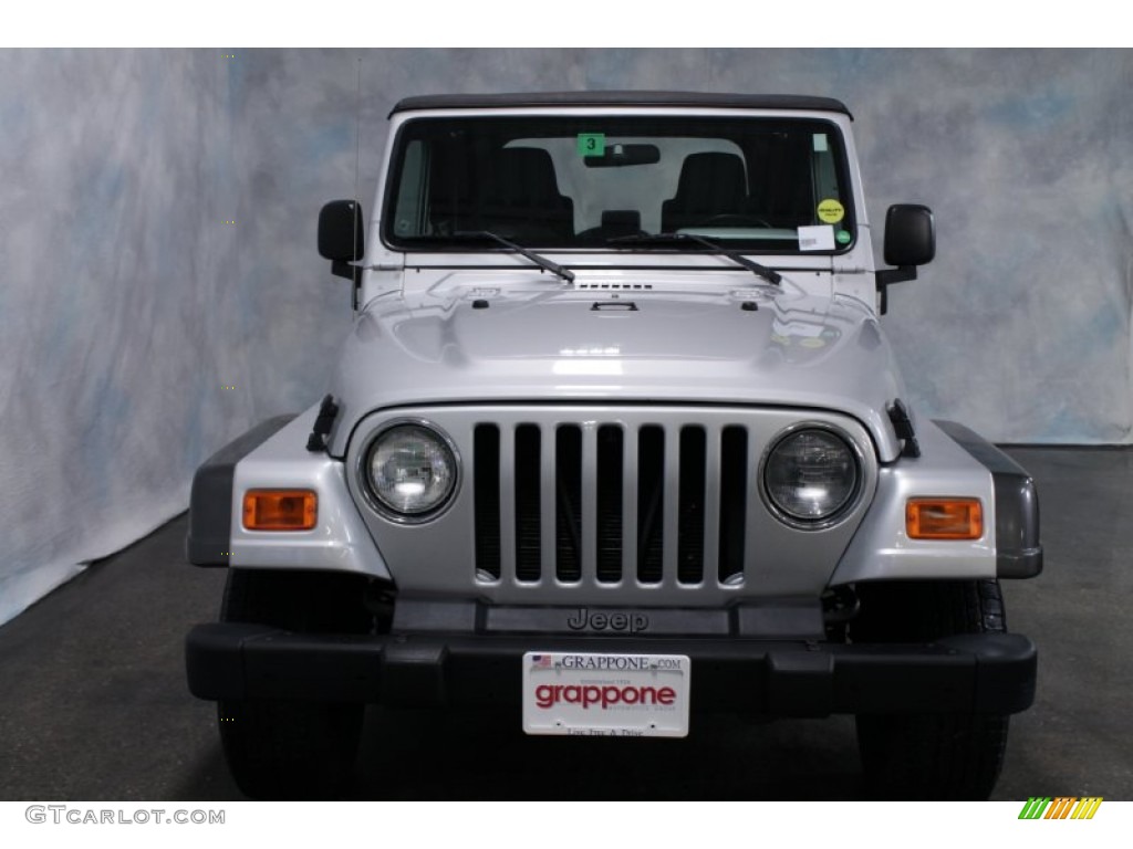 2004 Wrangler X 4x4 - Bright Silver Metallic / Dark Slate Gray photo #2