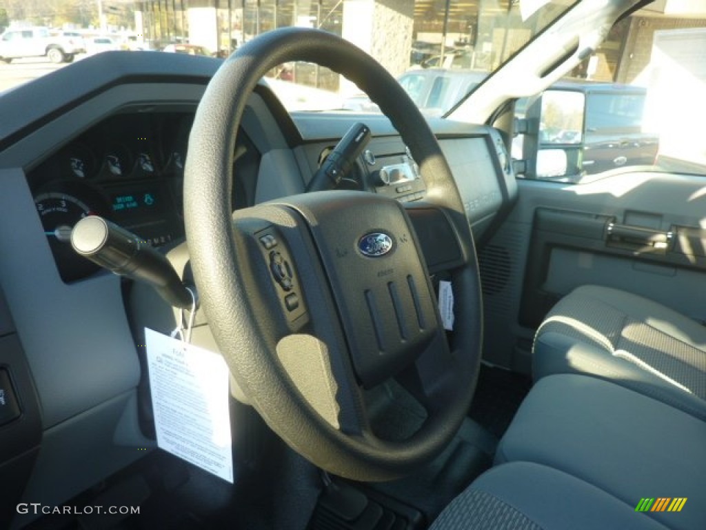 2012 F350 Super Duty XL Crew Cab 4x4 - Oxford White / Steel photo #15