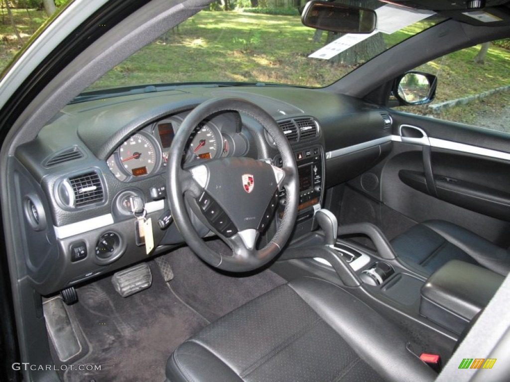 Black Interior 2010 Porsche Cayenne Tiptronic Photo #55984543