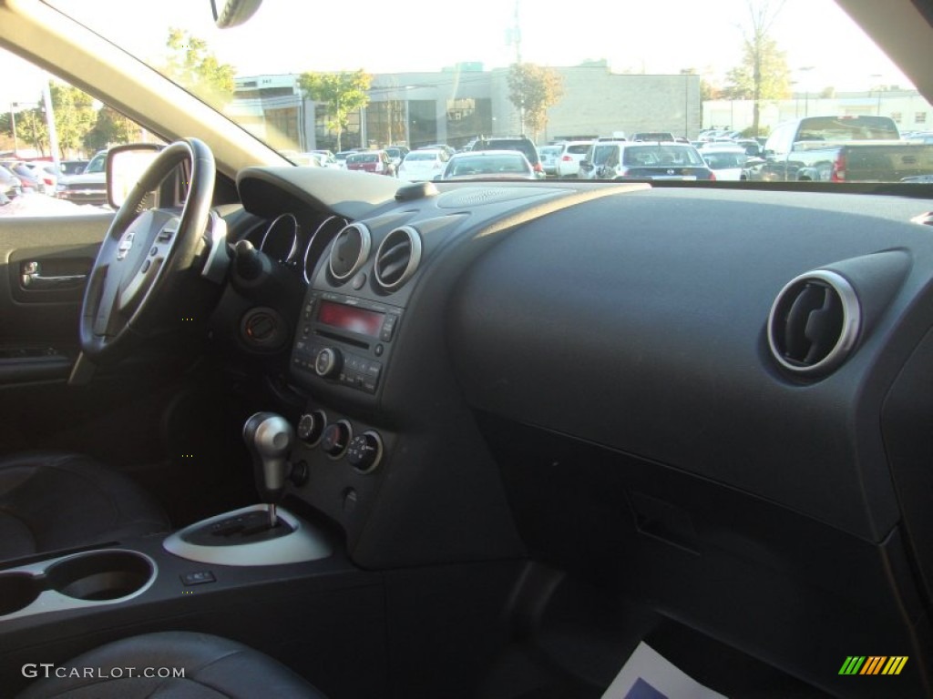 2008 Rogue SL AWD - Phantom White Pearl / Black photo #28