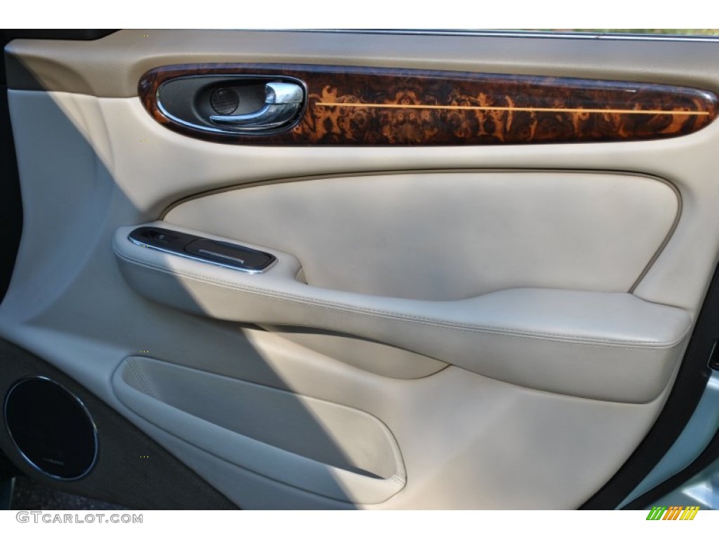 2004 Jaguar XJ Vanden Plas Sand Door Panel Photo #55986409
