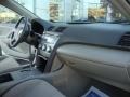 Super White - Camry LE Photo No. 27