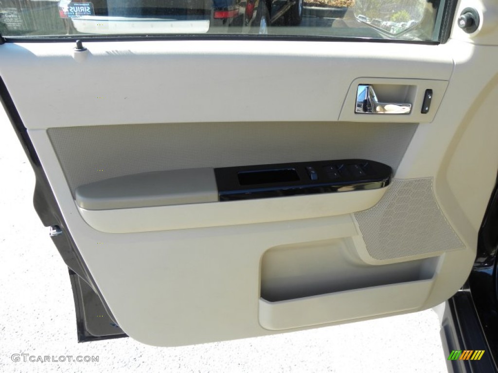 2011 Escape Limited V6 - Tuxedo Black Metallic / Camel photo #7