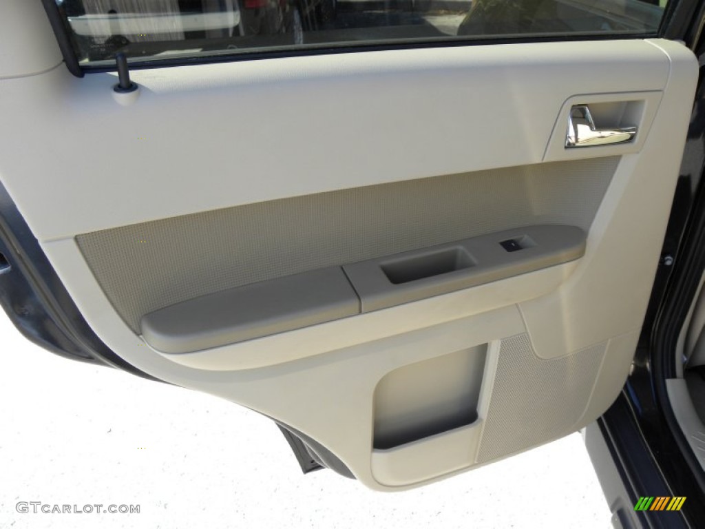 2011 Escape Limited V6 - Tuxedo Black Metallic / Camel photo #9