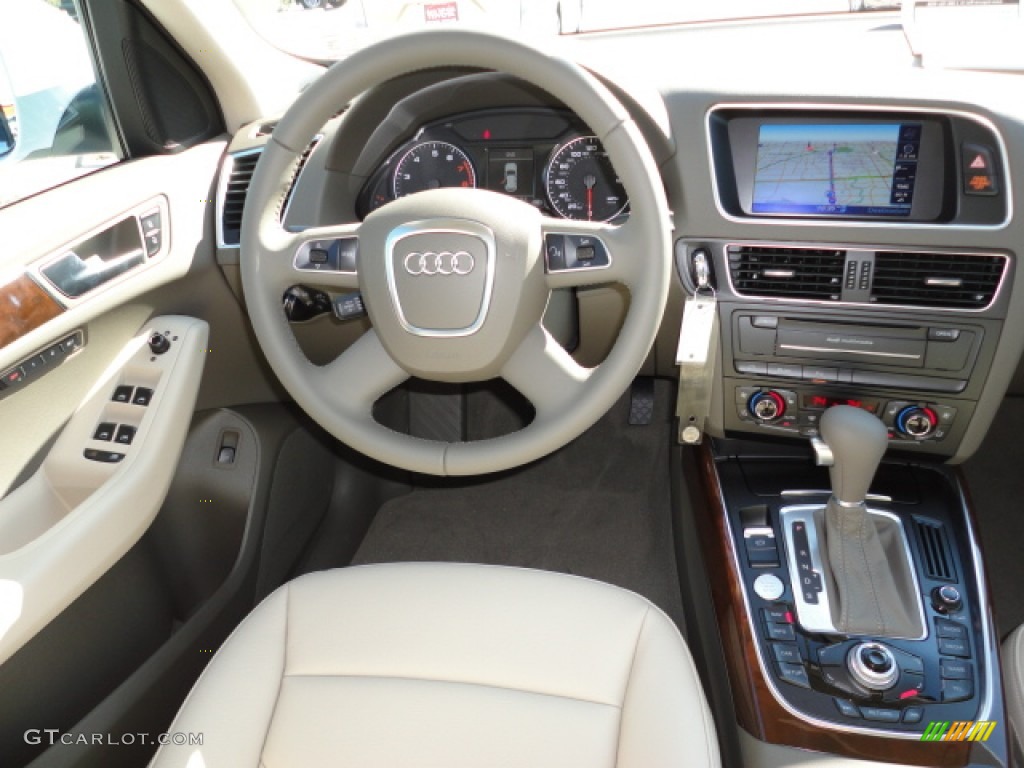 2012 Audi Q5 3.2 FSI quattro Cardamom Beige Dashboard Photo #55990672