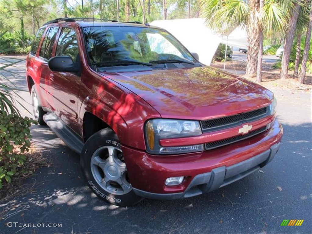 2005 TrailBlazer LT - Medium Red Metallic / Light Cashmere/Ebony photo #1