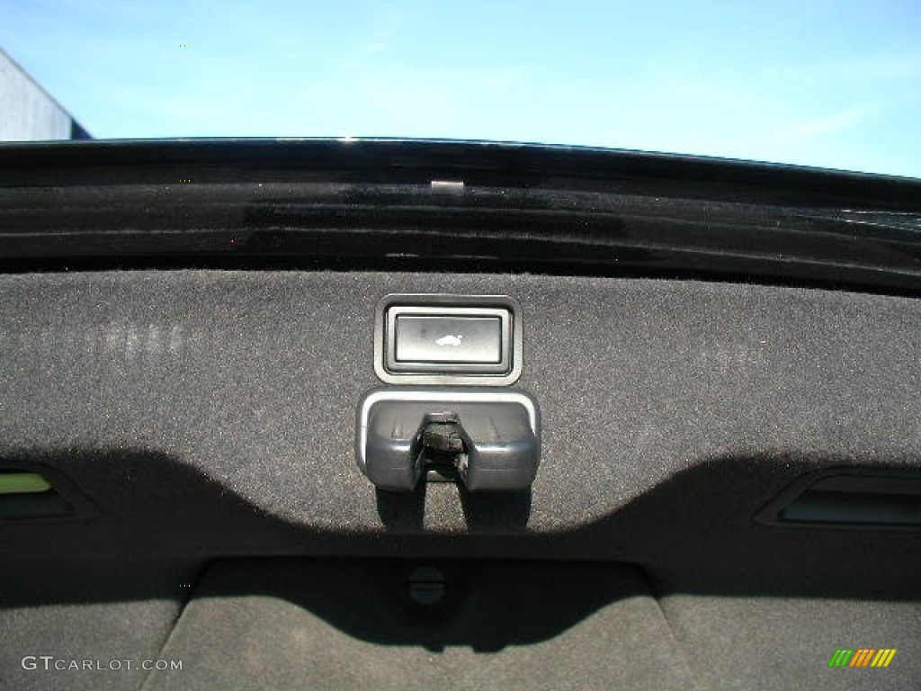 2005 A8 4.2 quattro - Brilliant Black / Black/Amaretto photo #47
