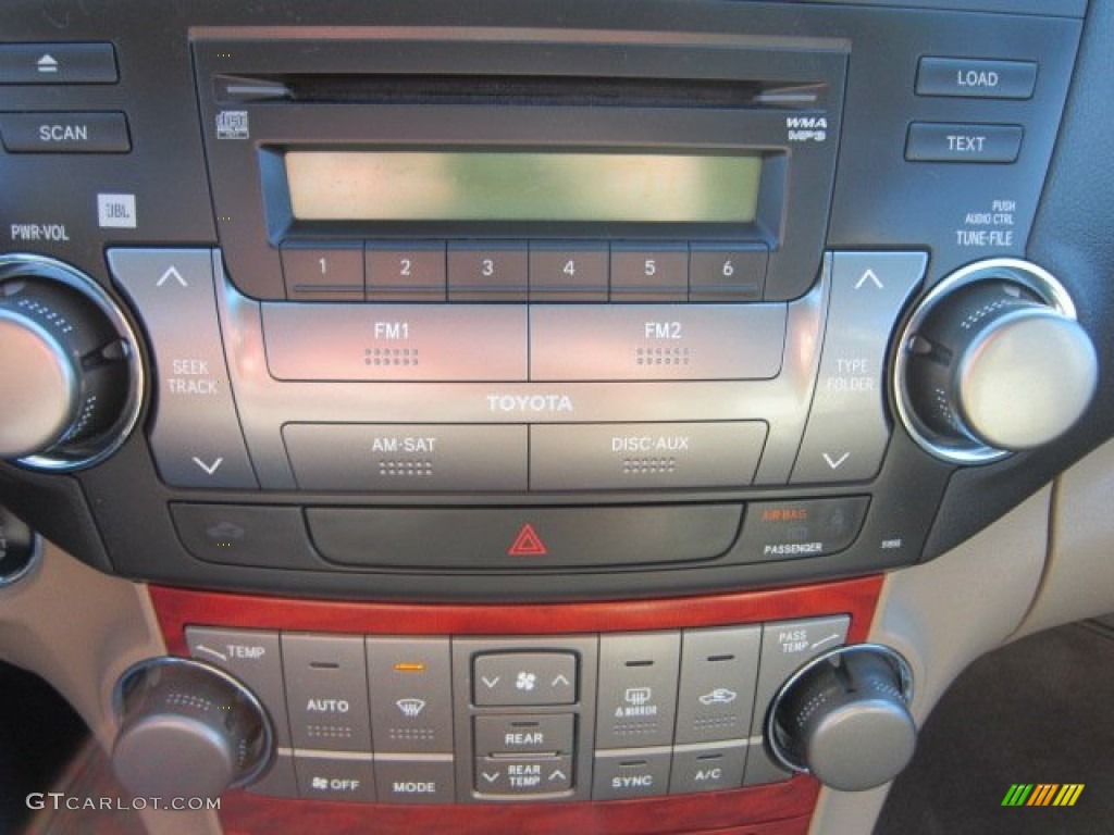 2010 Toyota Highlander Limited 4WD Audio System Photos