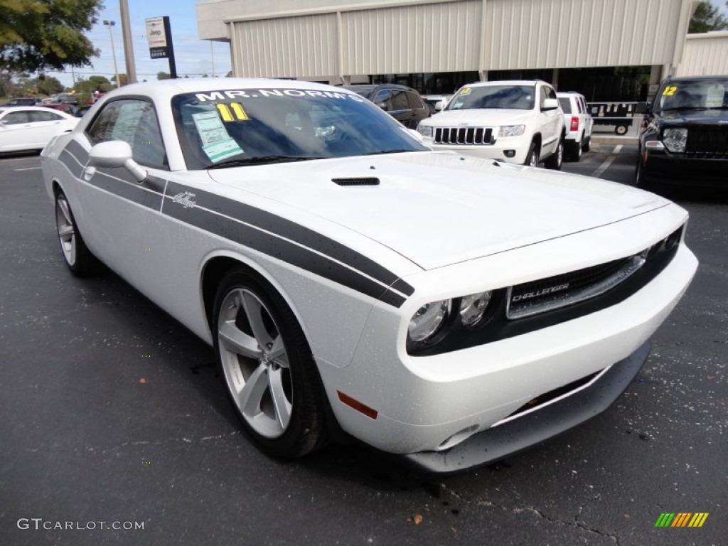 2011 Challenger Rallye - Bright White / Dark Slate Gray photo #10