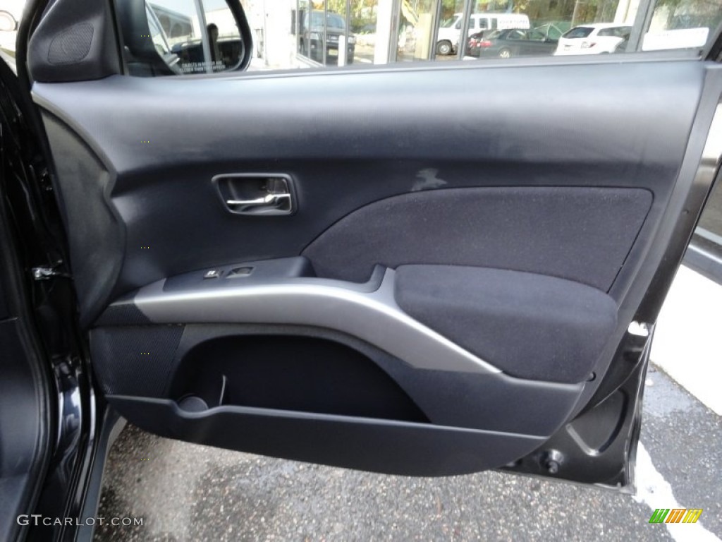 2008 Mitsubishi Outlander XLS 4WD Black Door Panel Photo #56000452