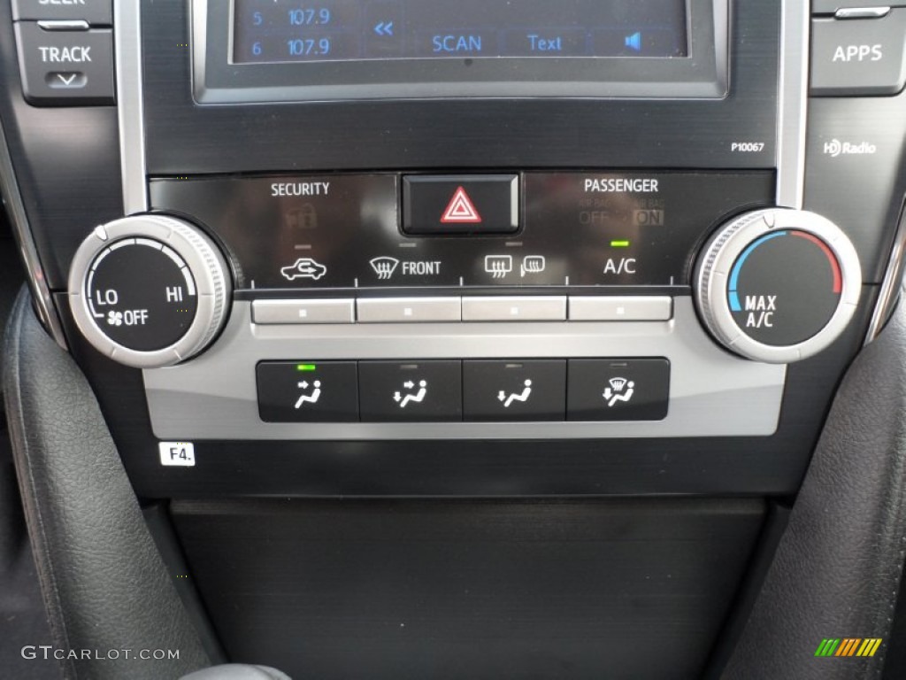 2012 Toyota Camry SE V6 Controls Photo #56002591