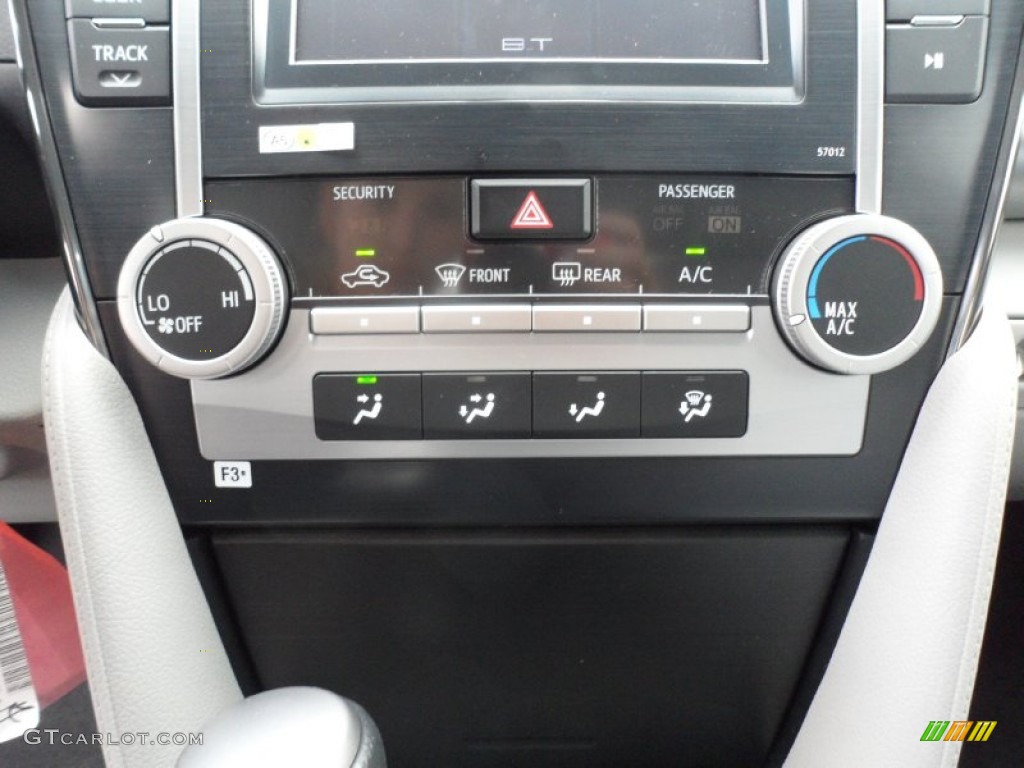 2012 Toyota Camry LE Controls Photo #56004310