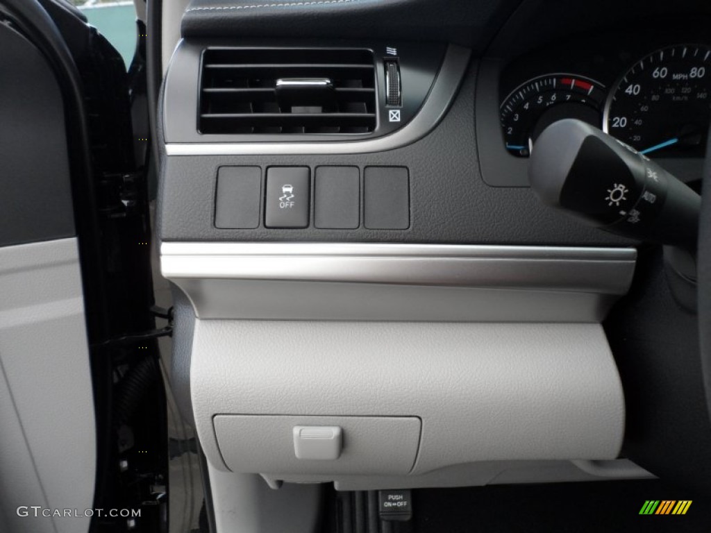 2012 Toyota Camry LE Controls Photo #56004334